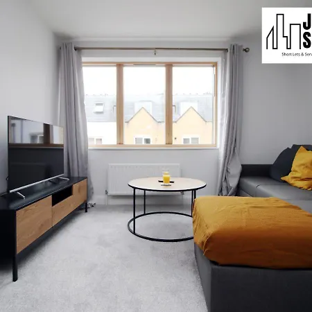 Apartment Fabulous 2 Bedroom Compass House By Jtb Stays Short Lets & Serviced Accommodation, Self Check-In And Wifi