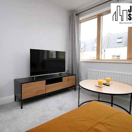Fabulous 2 Bedroom Compass House By Jtb Stays Short Lets & Serviced Accommodation, Self Check-In And Wifi Apartment *
