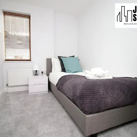 Apartment Fabulous 2 Bedroom Compass House By Jtb Stays Short Lets & Serviced Accommodation, Self Check-In And Wifi Bristol